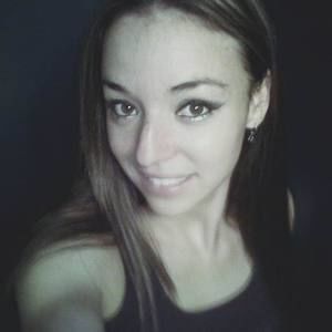 Meet your Posher, Desiree